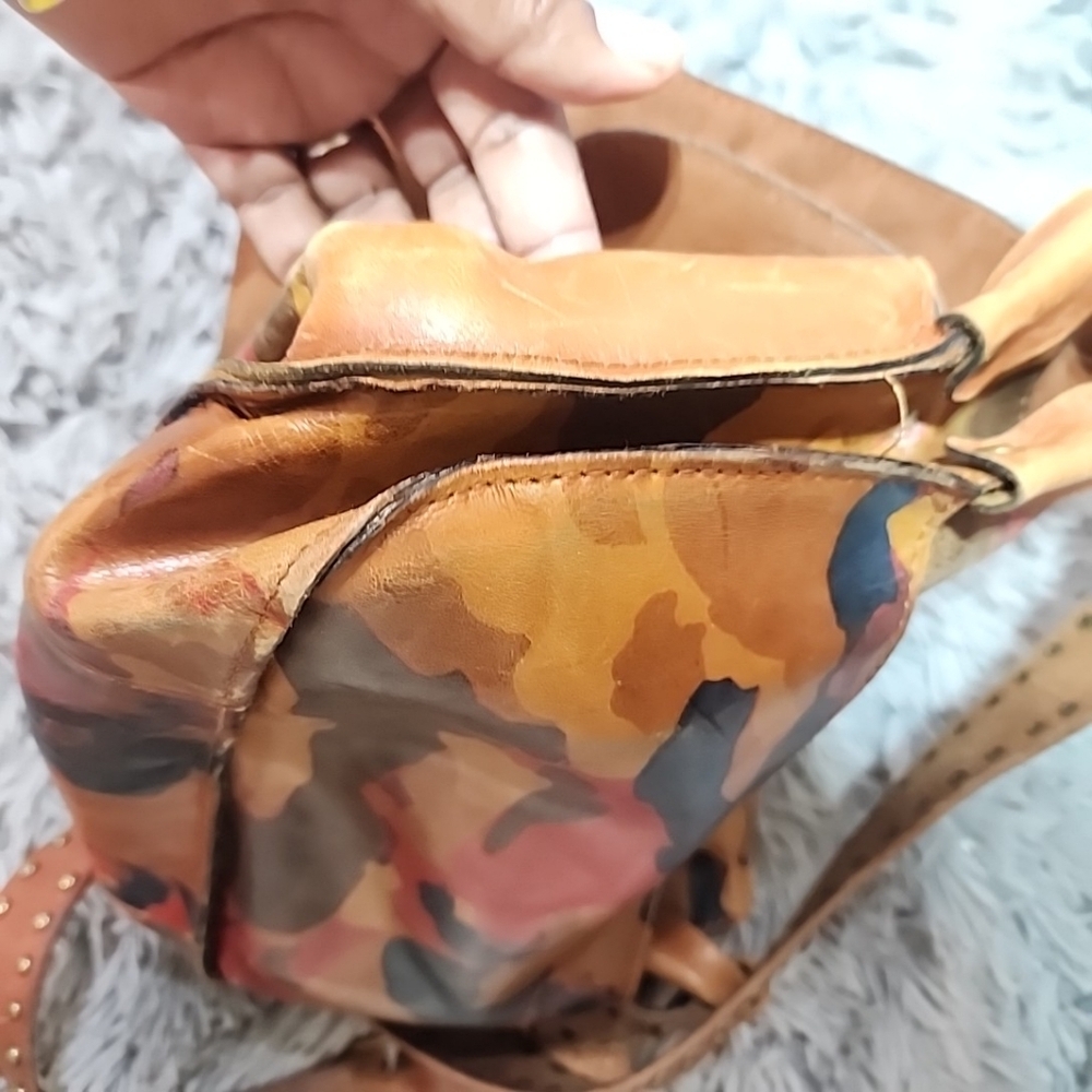 Patricia Nash Leather Camo Floral Crossbody Bag - Picture 7 of 9